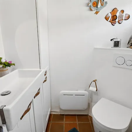 Anselmi - 25m From The Sea By Interhome *